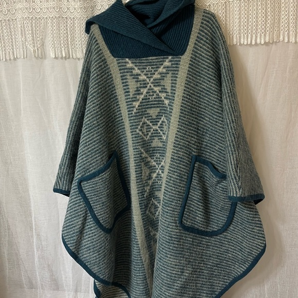 VTG ALAFOSS OF ICELAND OS SHEEP WOOL WINTER PONCHO CAPE COAT Green/Ivory Hood - Picture 1 of 9